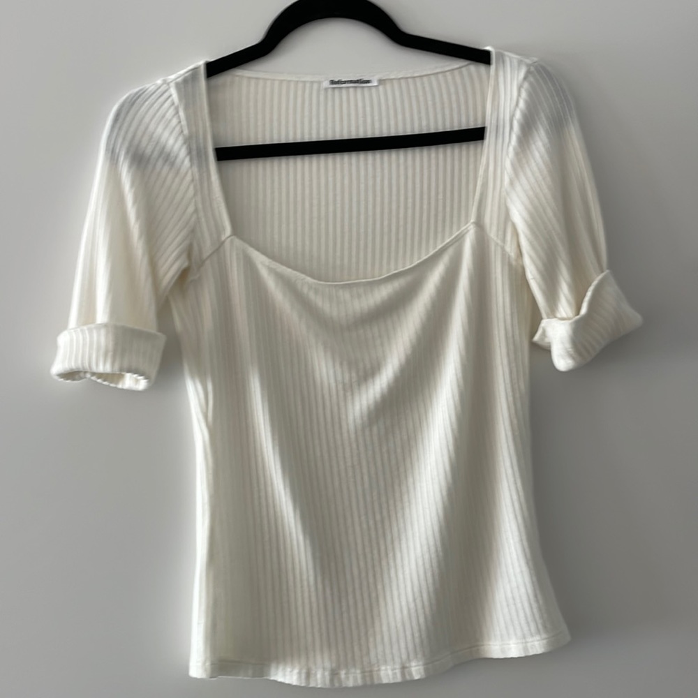 Reformation ribbed cream colored short sleeved fitted T shirt medium